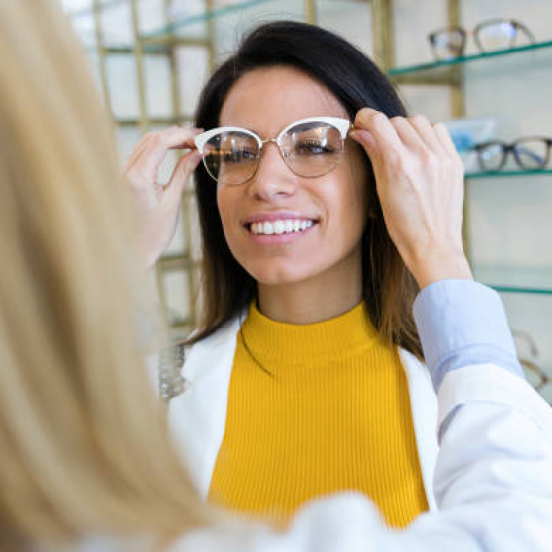 Étudier un devis de lunettes de correction